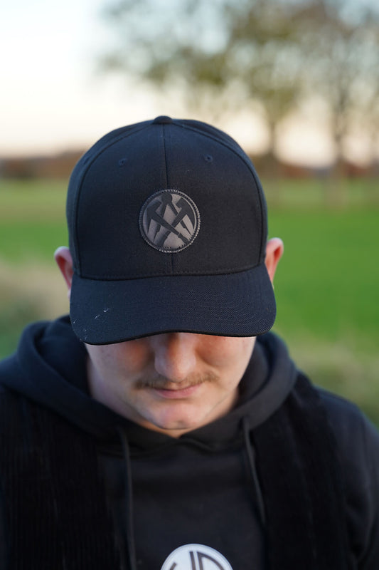 Flexfit Snapback mit Lederpatch