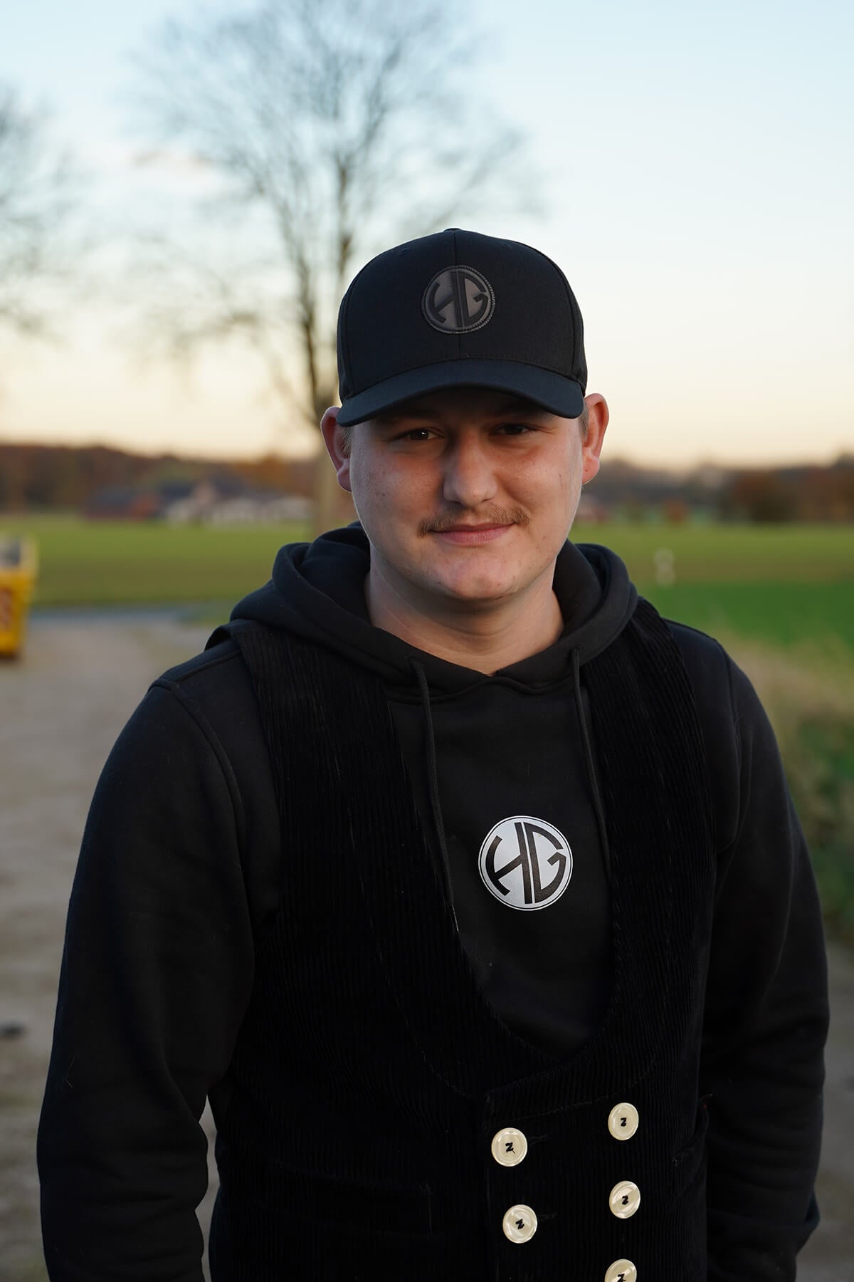 Flexfit Snapback mit Lederpatch